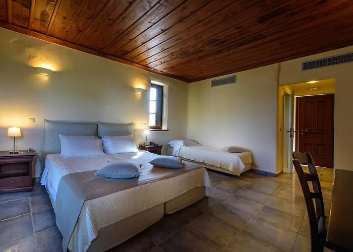 Castello Antico 3* Гитион