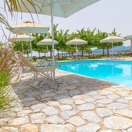 Castello Antico 3* גיתיו