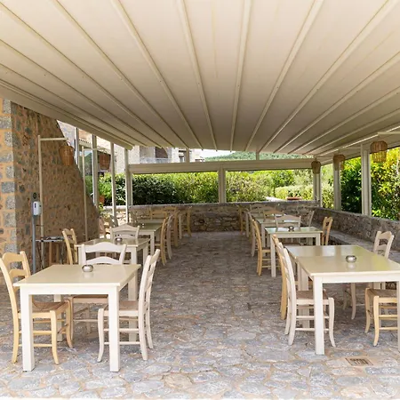 Castello Antico 3* 伊西翁