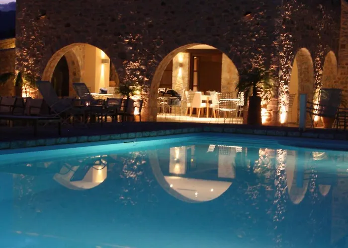 מלון Castello Antico 3*